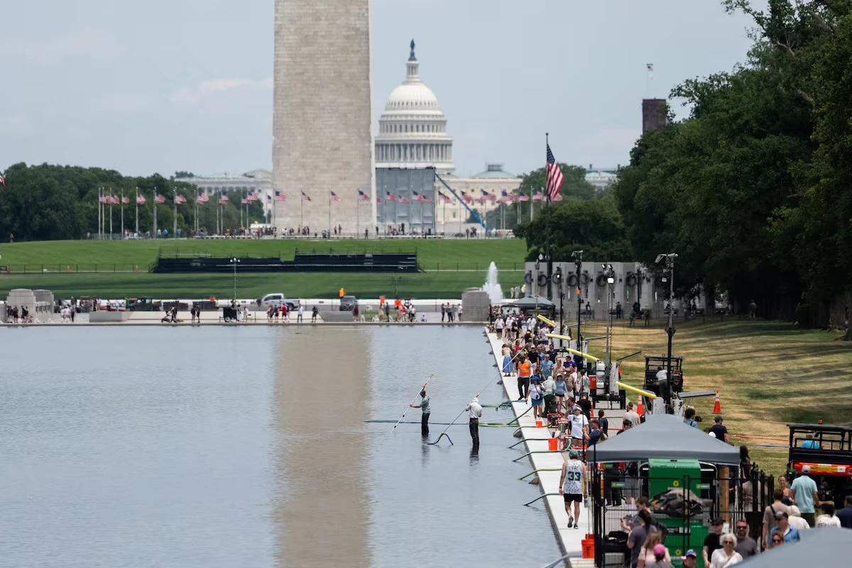 Washington’s Reflecting Pool to Be Drained Again as Trump Warns Vandals Could Face Prison Time