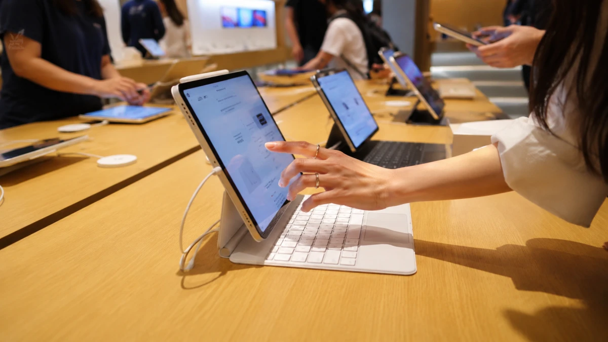 Apple Readies 2027 iPad Pro and Redesigned Entry MacBook Pro