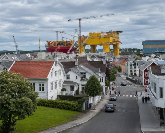 Norway Offshore Wage Deal Averts Strike at Oil Installations