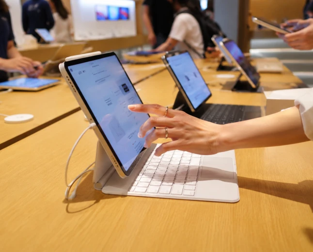 Apple Readies 2027 iPad Pro and Redesigned Entry MacBook Pro
